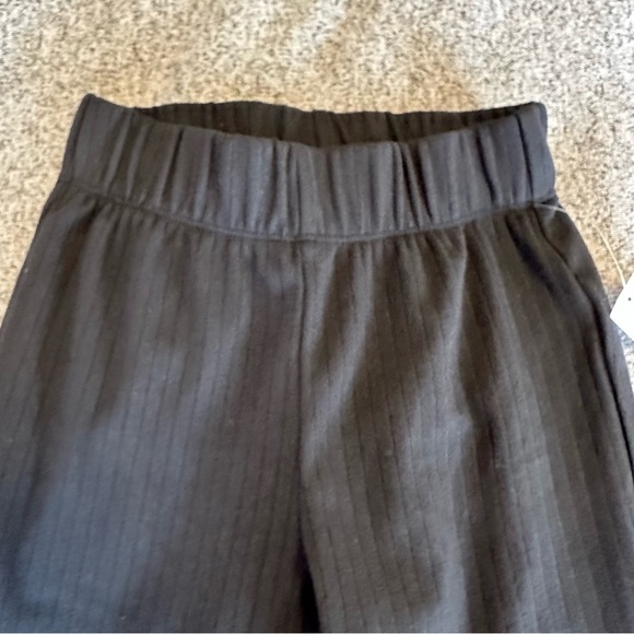 ๐3/$20๐ NWT Girl's Ribbed Flare Leggings size S - Picture 3 of 6